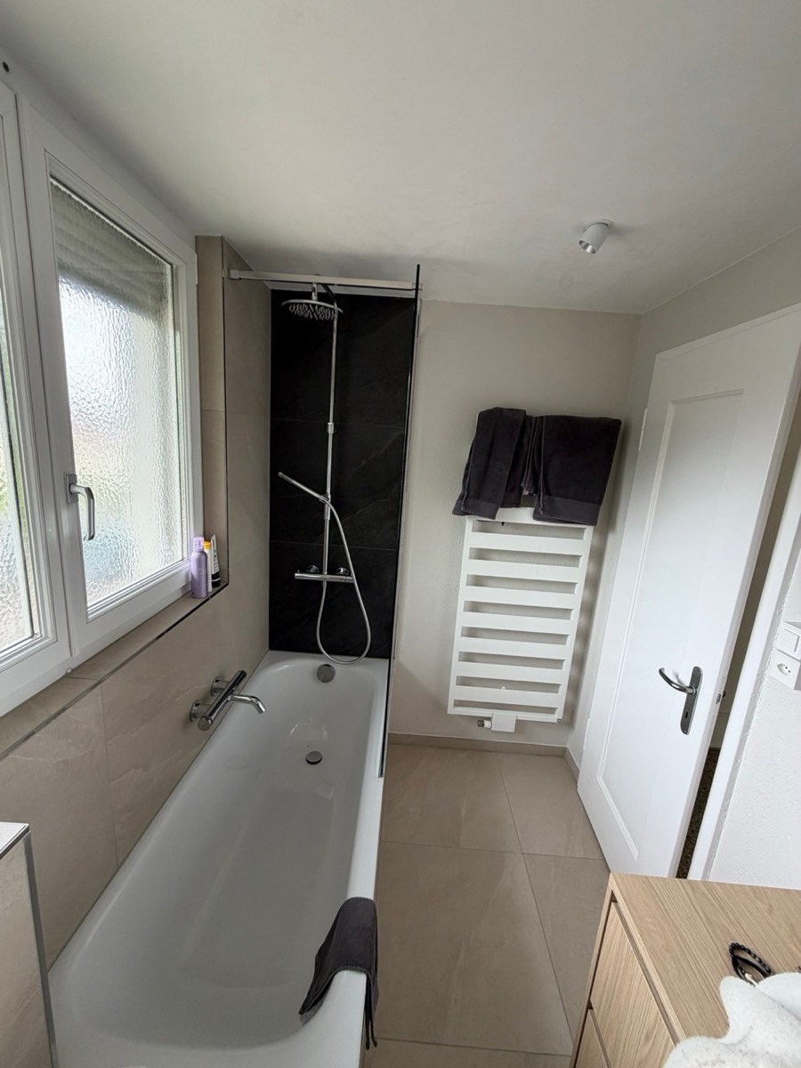 Baignoire – mur effet ardoise