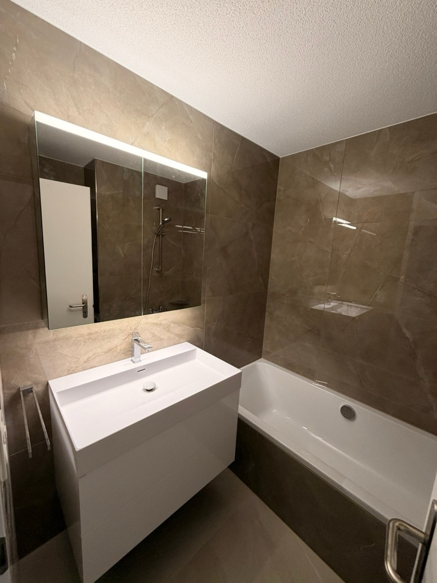 Salle de bain – grand format effet marbre